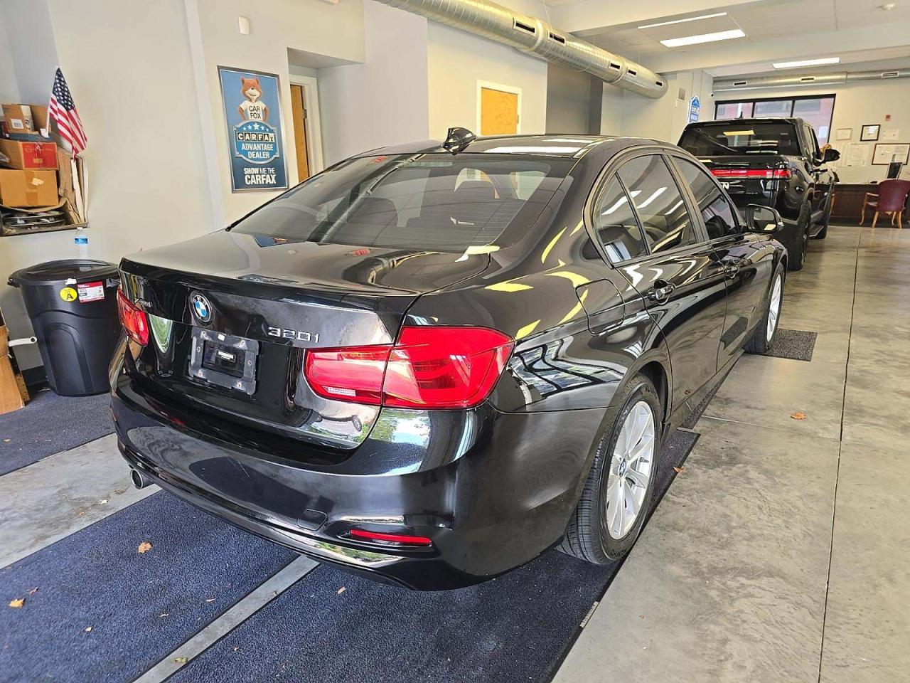 BMW 3-Series 320i xDrive Sedan 2018