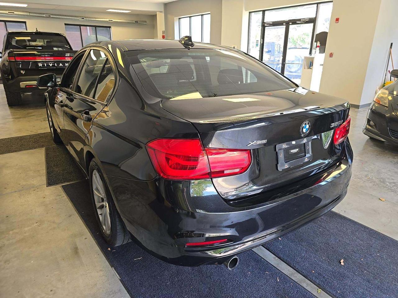BMW 3-Series 320i xDrive Sedan 2018