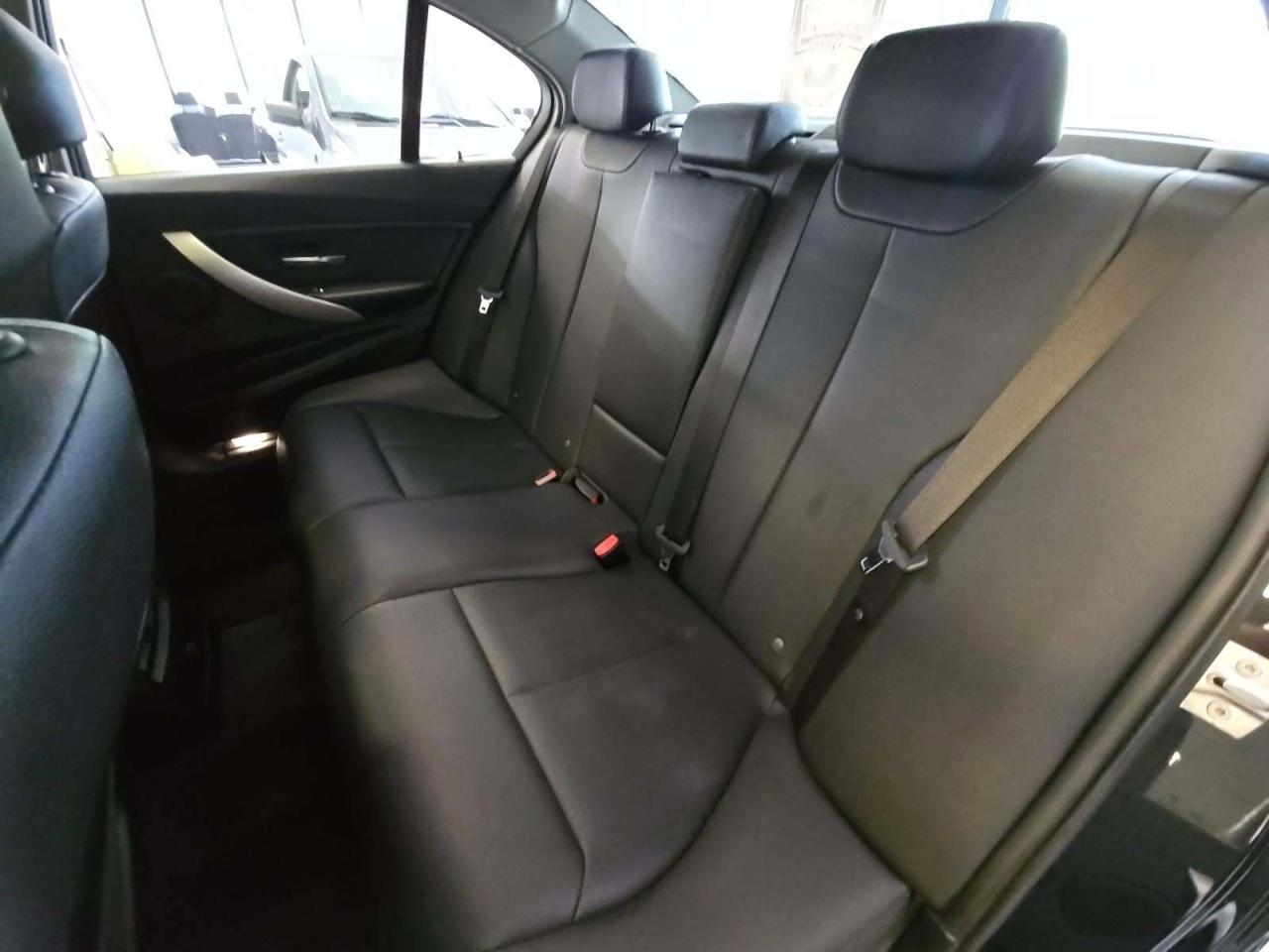 BMW 3-Series 320i xDrive Sedan 2018