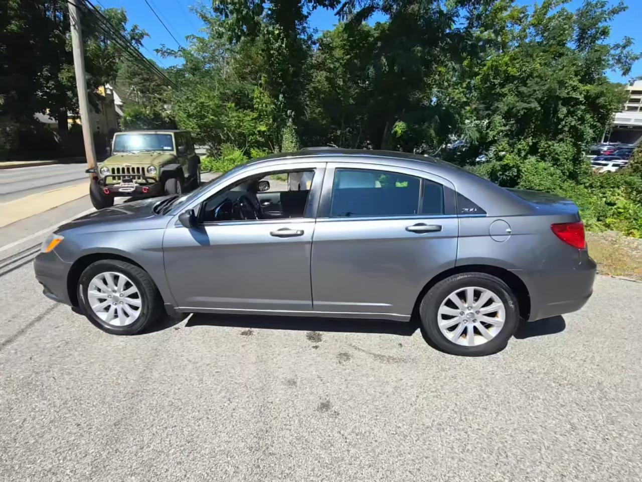 Chrysler 200 Touring 2012
