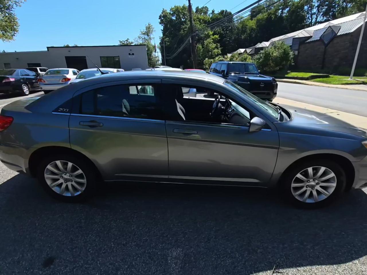 Chrysler 200 Touring 2012