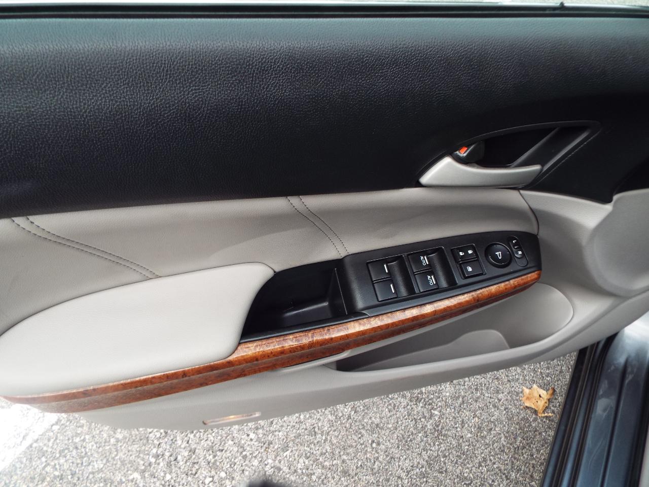 Honda Accord EX-L Sedan AT 2012