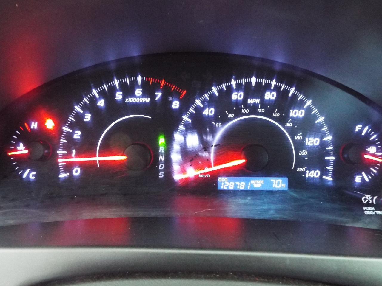 Toyota Camry Base 6-Spd AT 2011