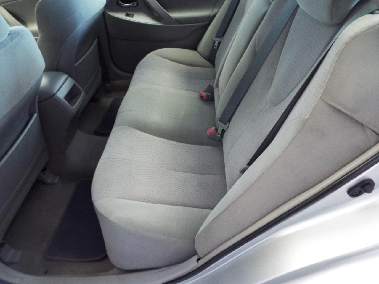 Toyota Camry Base 6-Spd AT 2011