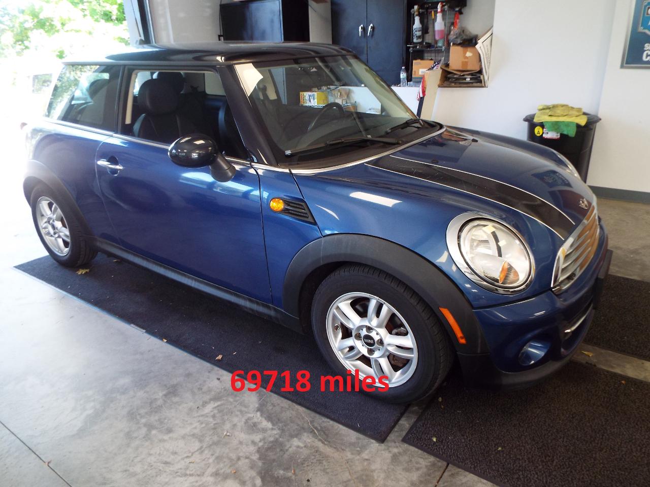 MINI Cooper Base 2D Hatchback 2013