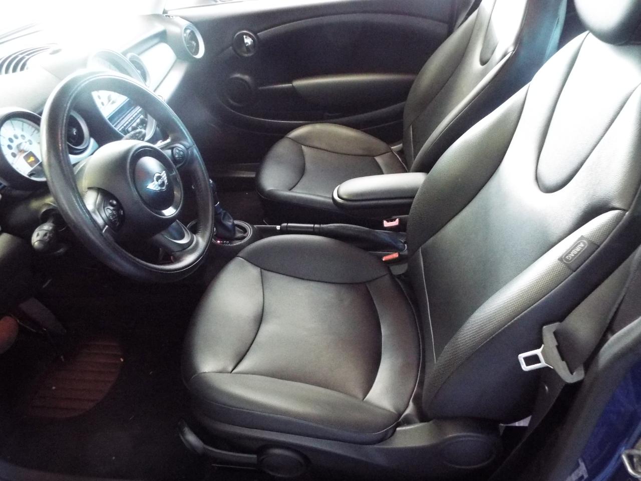 MINI Cooper Base 2D Hatchback 2013