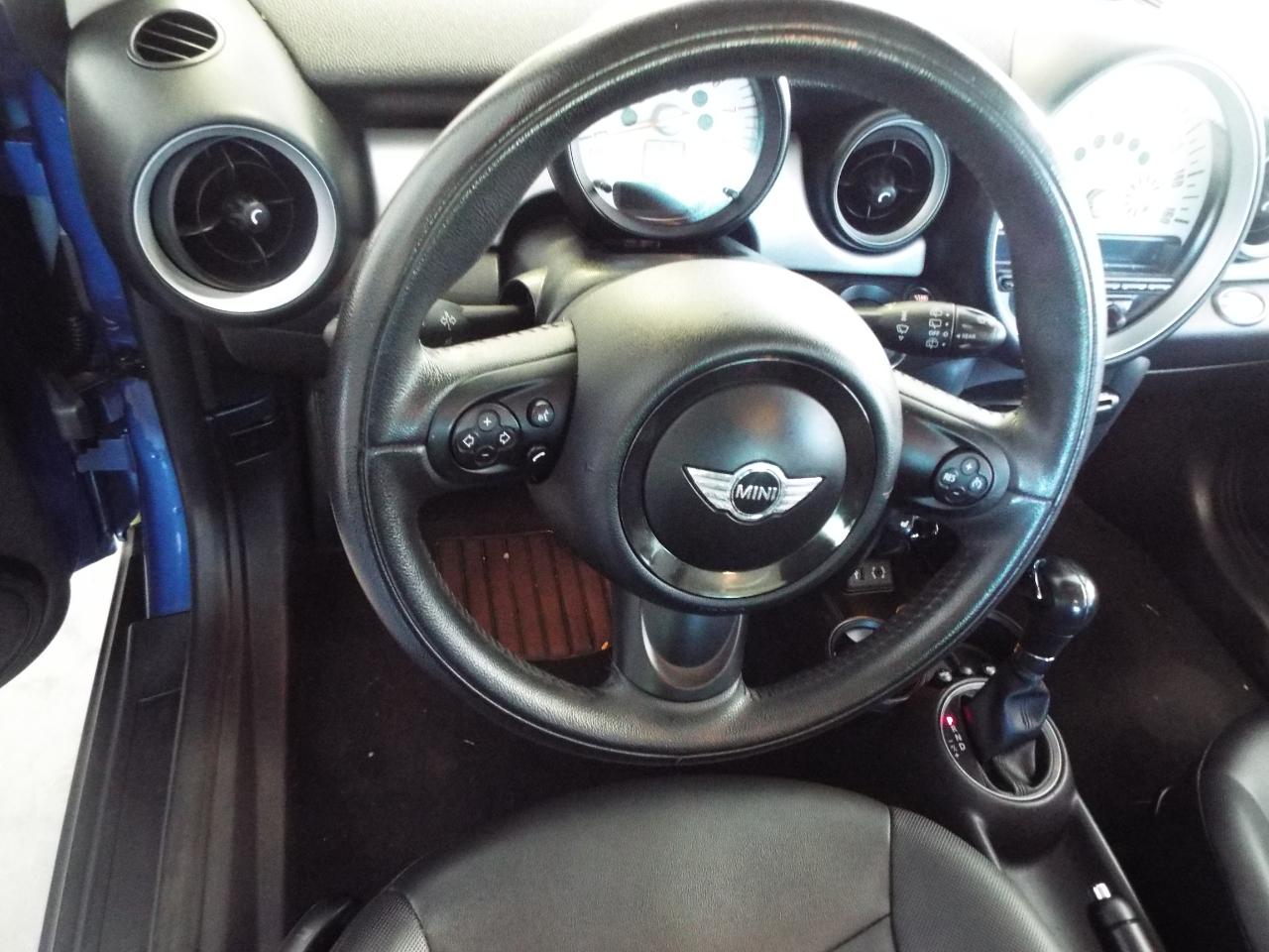 MINI Cooper Base 2D Hatchback 2013