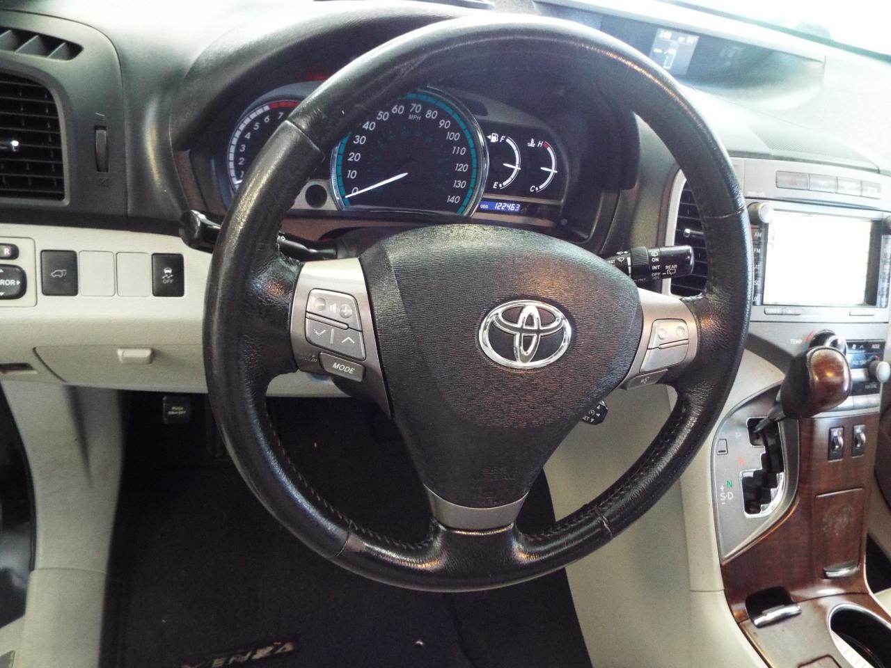 Toyota Venza Limited V6 FWD 2012