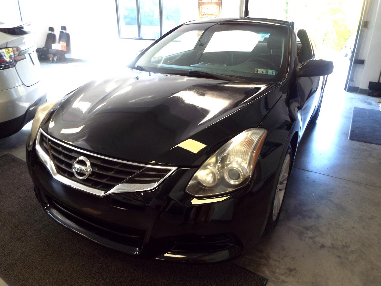 Nissan Altima 2.5 S Coupe 2010