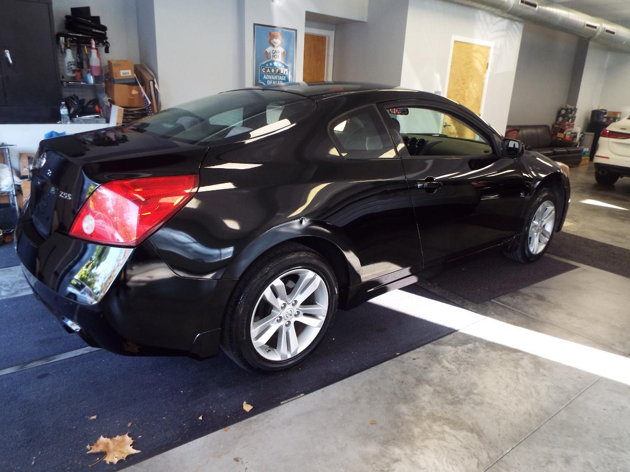 Nissan Altima 2.5 S Coupe 2010