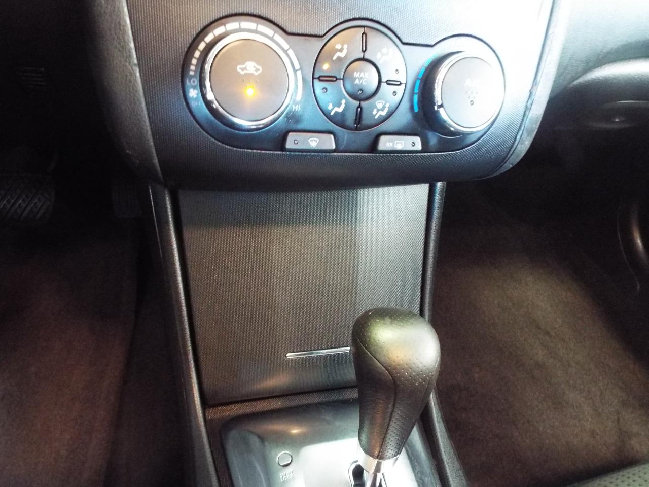 Nissan Altima 2.5 S Coupe 2010