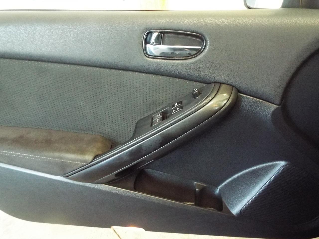 Nissan Altima 2.5 S Coupe 2010