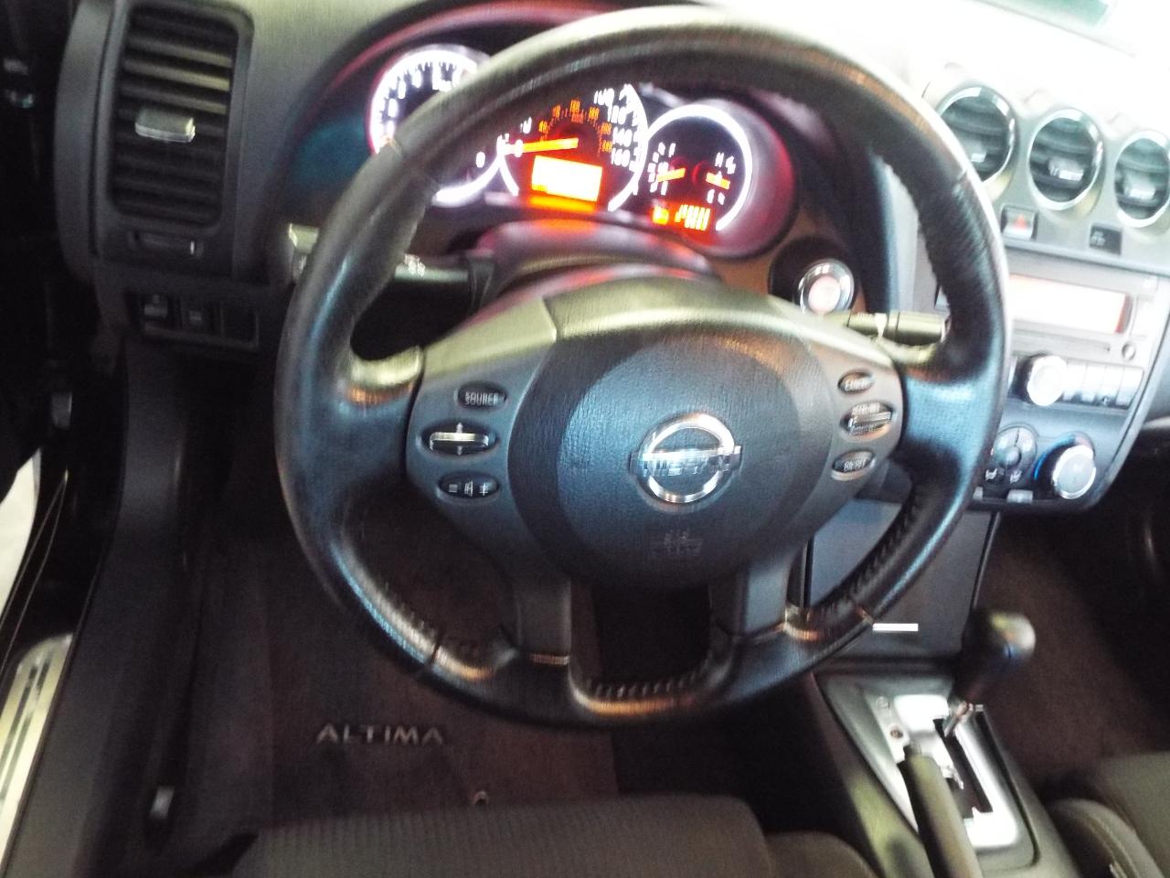 Nissan Altima 2.5 S Coupe 2010