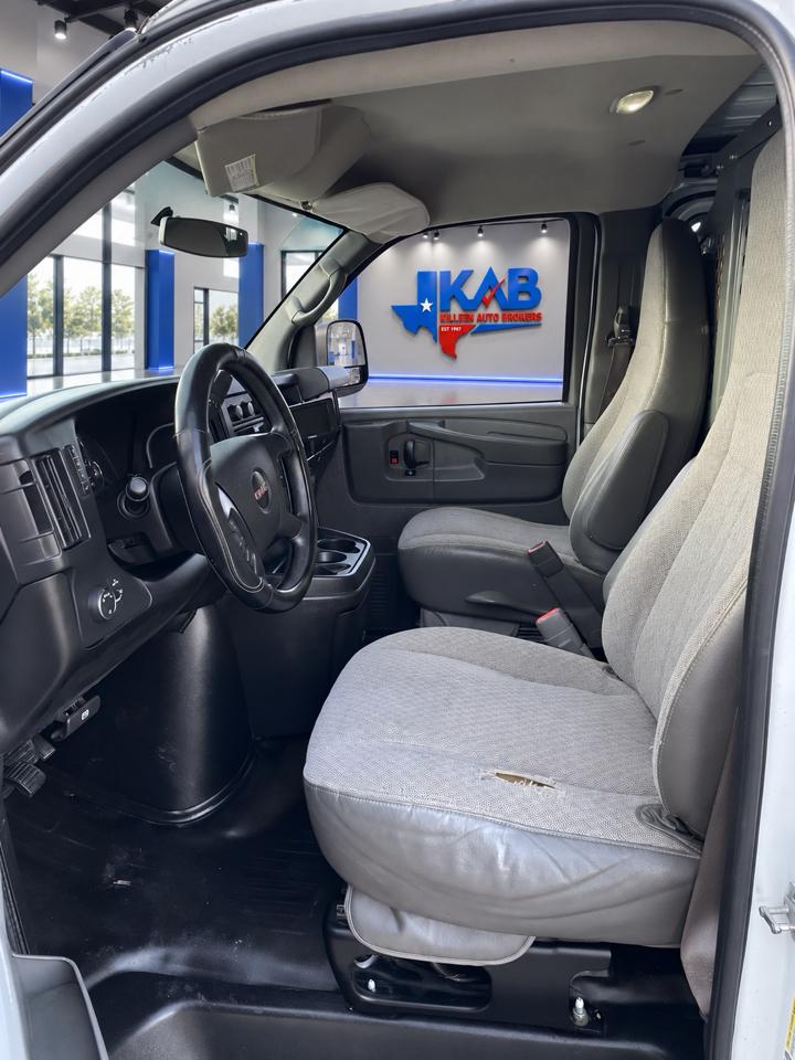 GMC Savana  2014