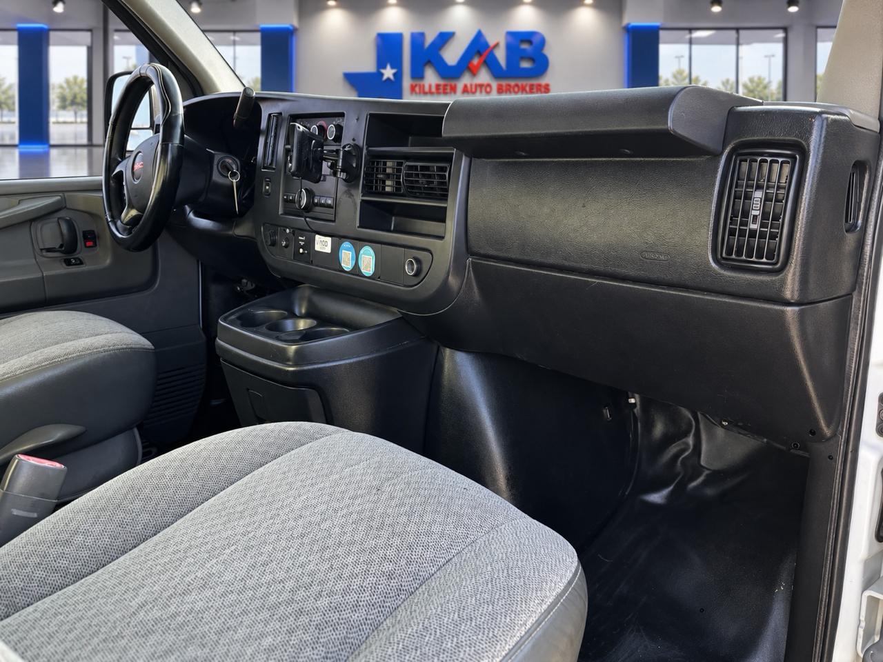 GMC Savana  2014