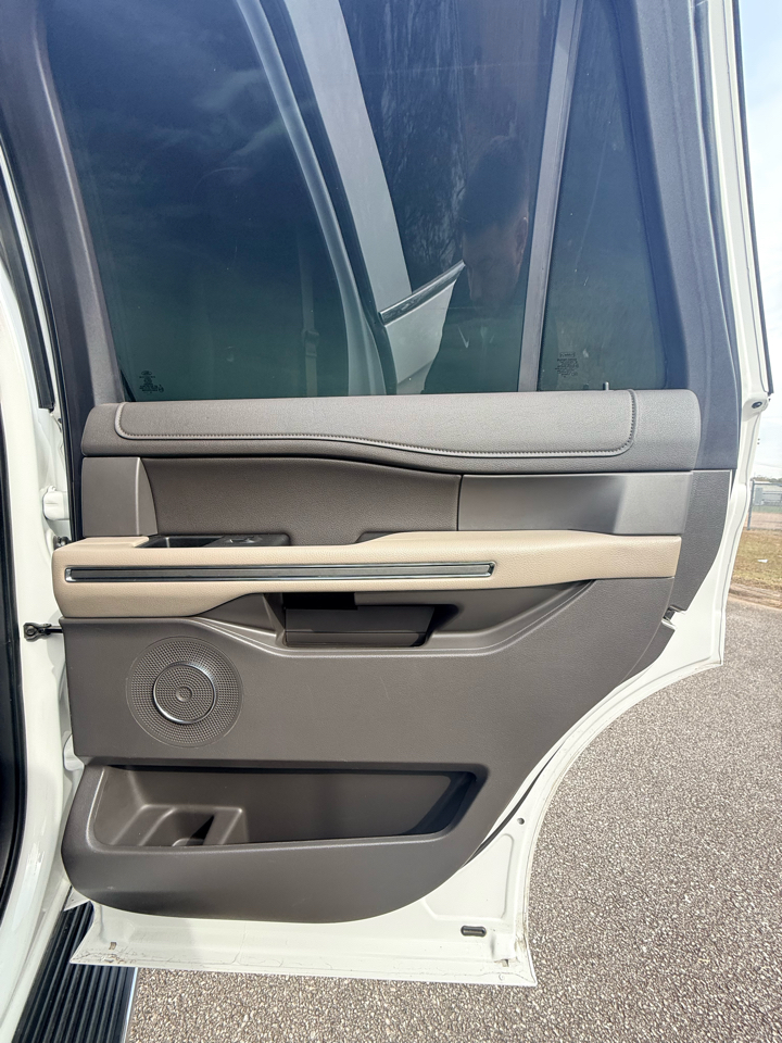 Ford Expedition  2020