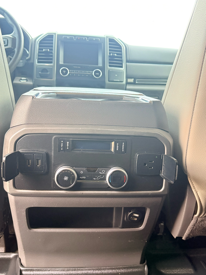 Ford Expedition  2020