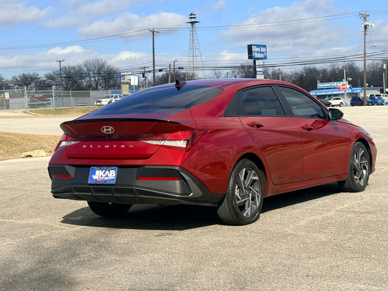 Hyundai Elantra  2025