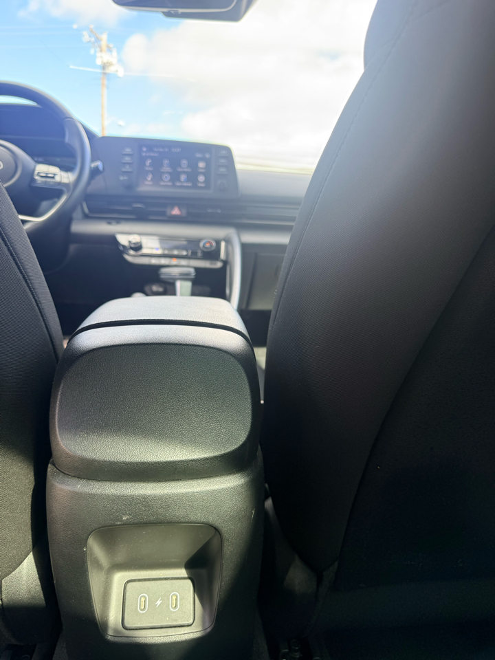 Hyundai Elantra  2025