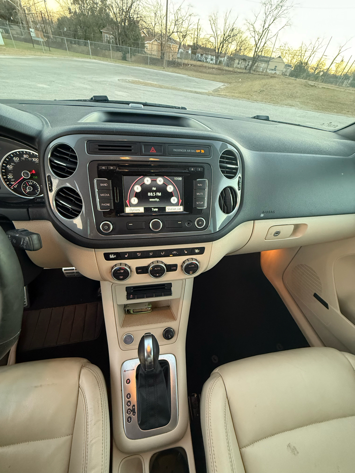 Volkswagen Tiguan  2014