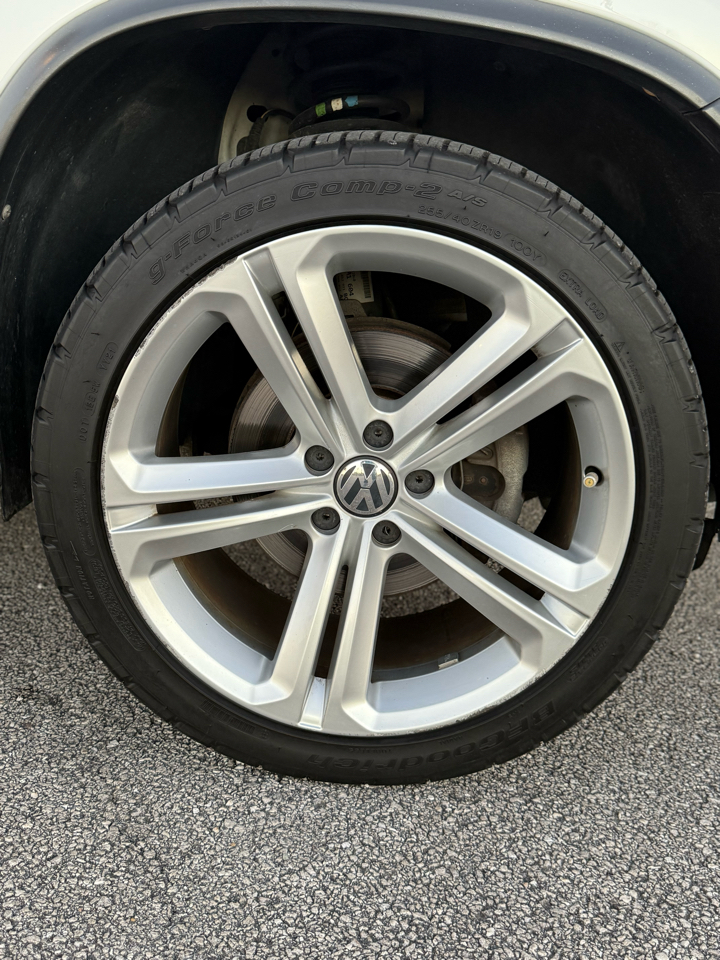 Volkswagen Tiguan  2014