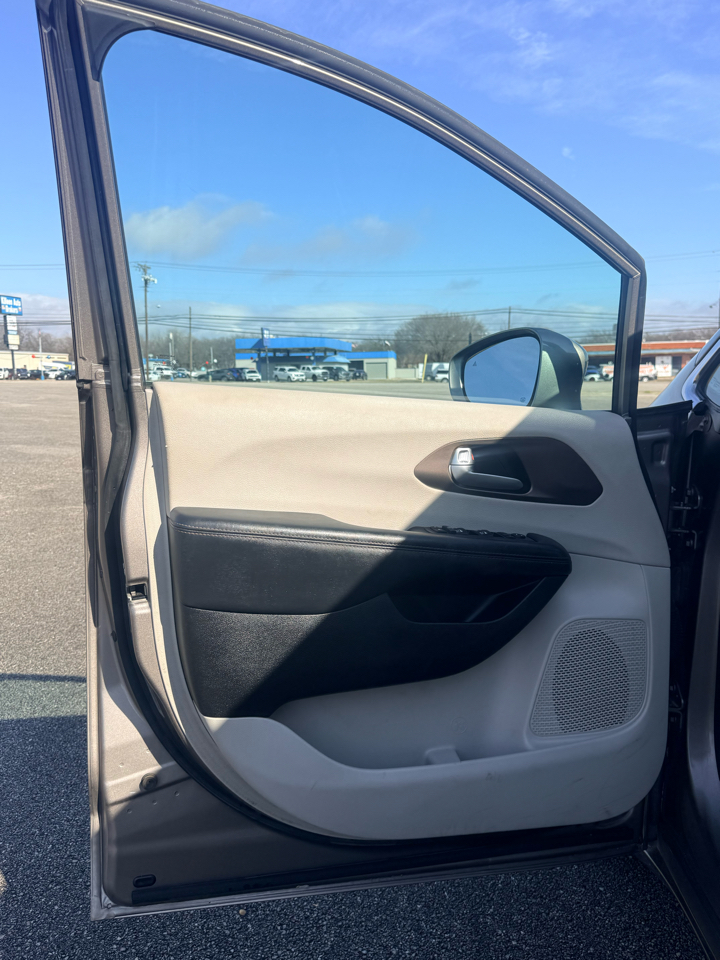 Chrysler Pacifica  2017