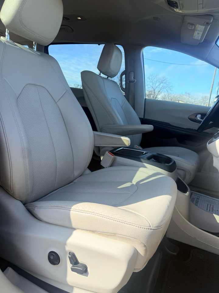 Chrysler Pacifica  2017