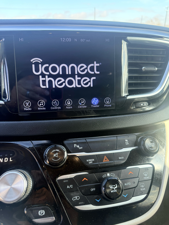 Chrysler Pacifica  2017