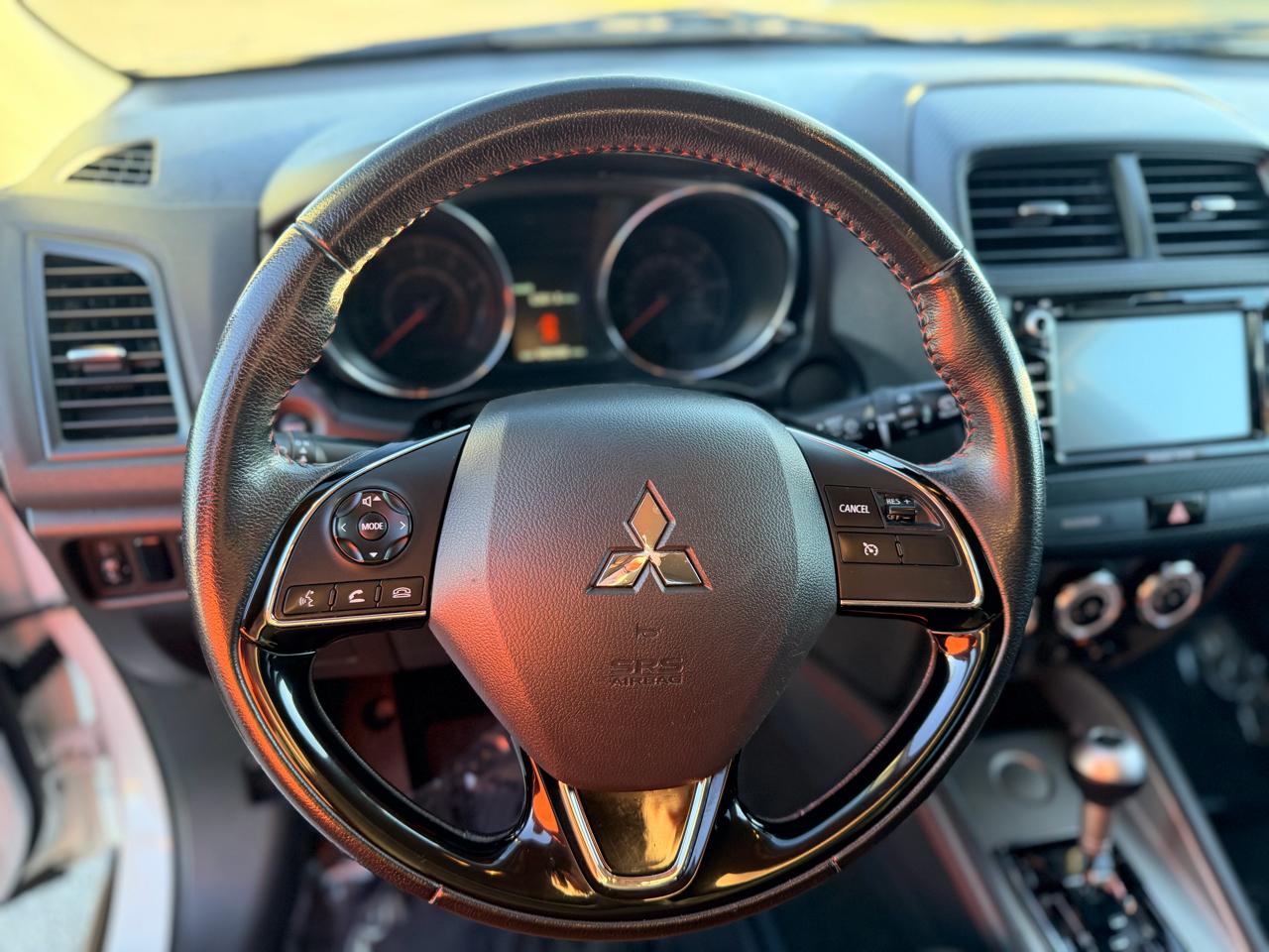 Mitsubishi Outlander Sport  2018