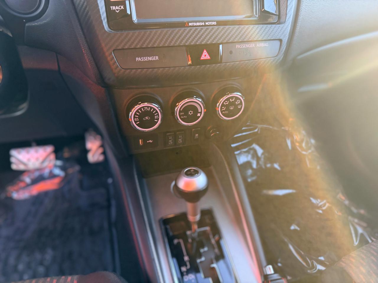 Mitsubishi Outlander Sport  2018