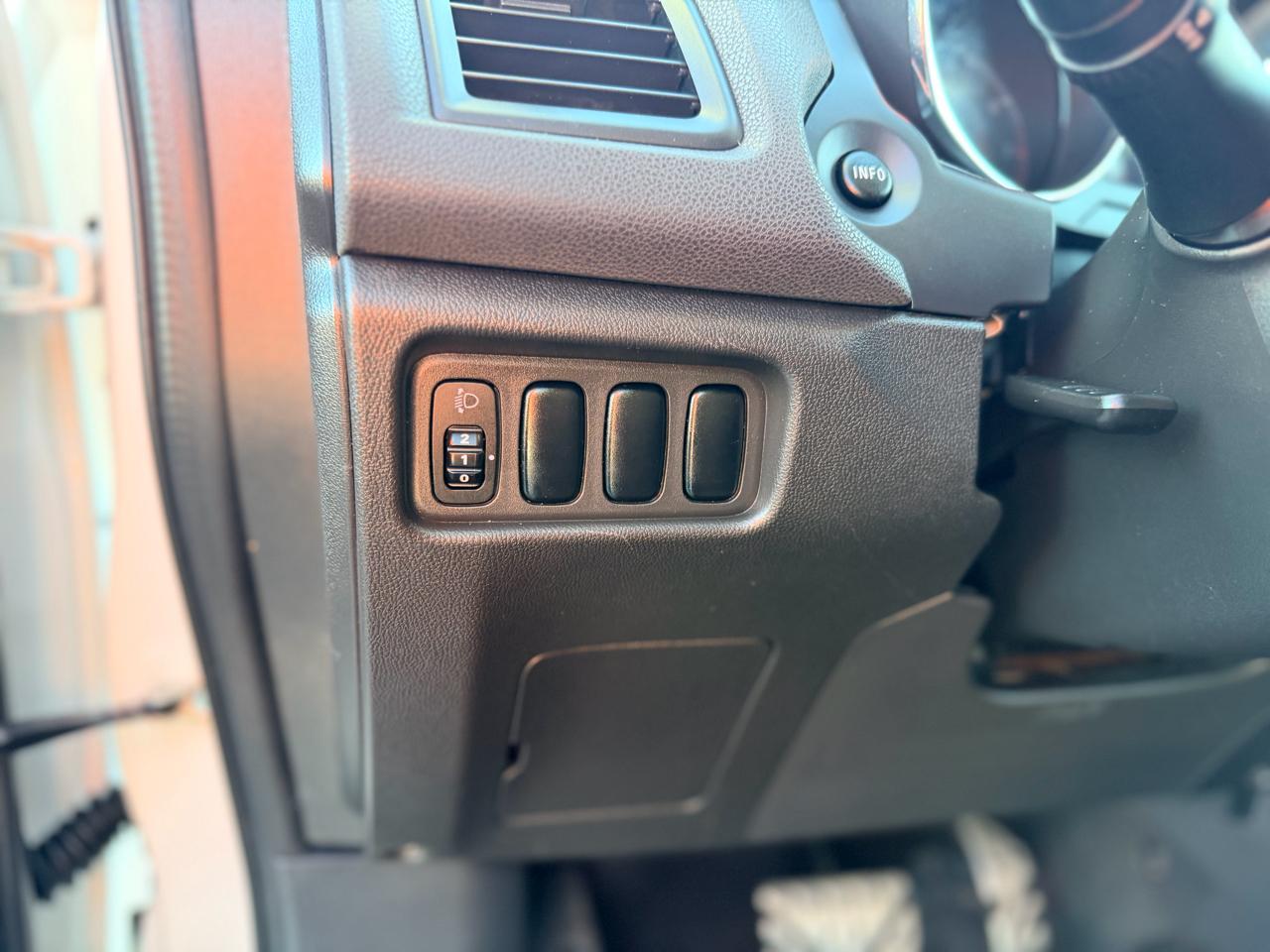 Mitsubishi Outlander Sport  2018