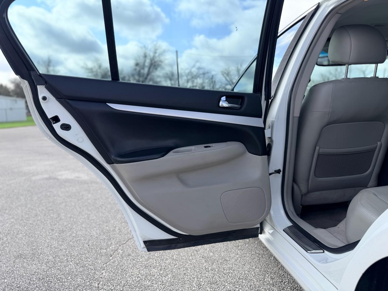 Infiniti G Sedan  2009