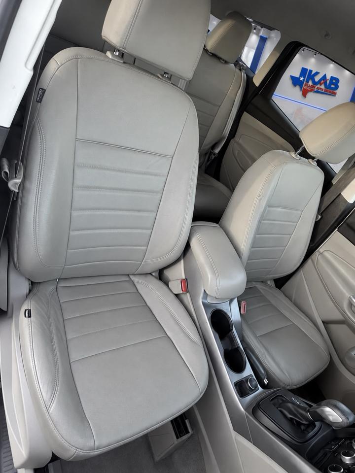 Ford Escape  2014