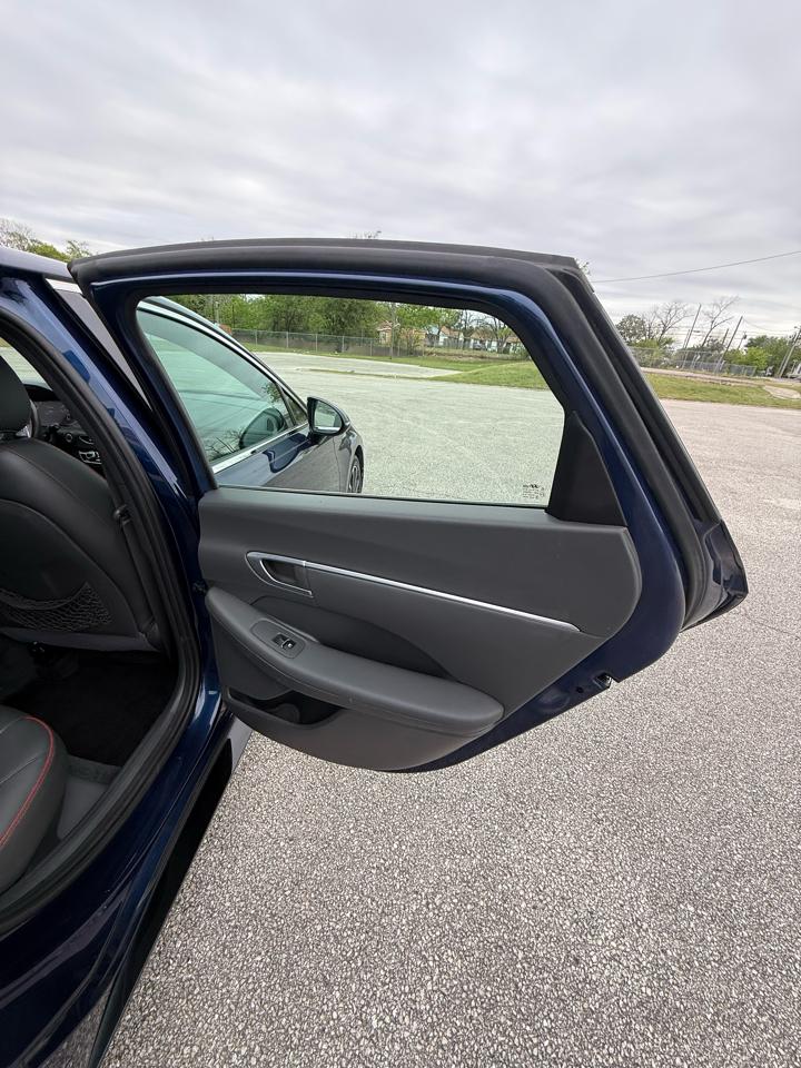 Hyundai Sonata  2020