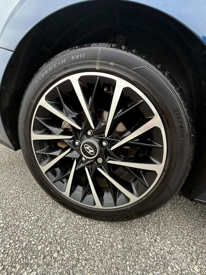 Hyundai Sonata  2020