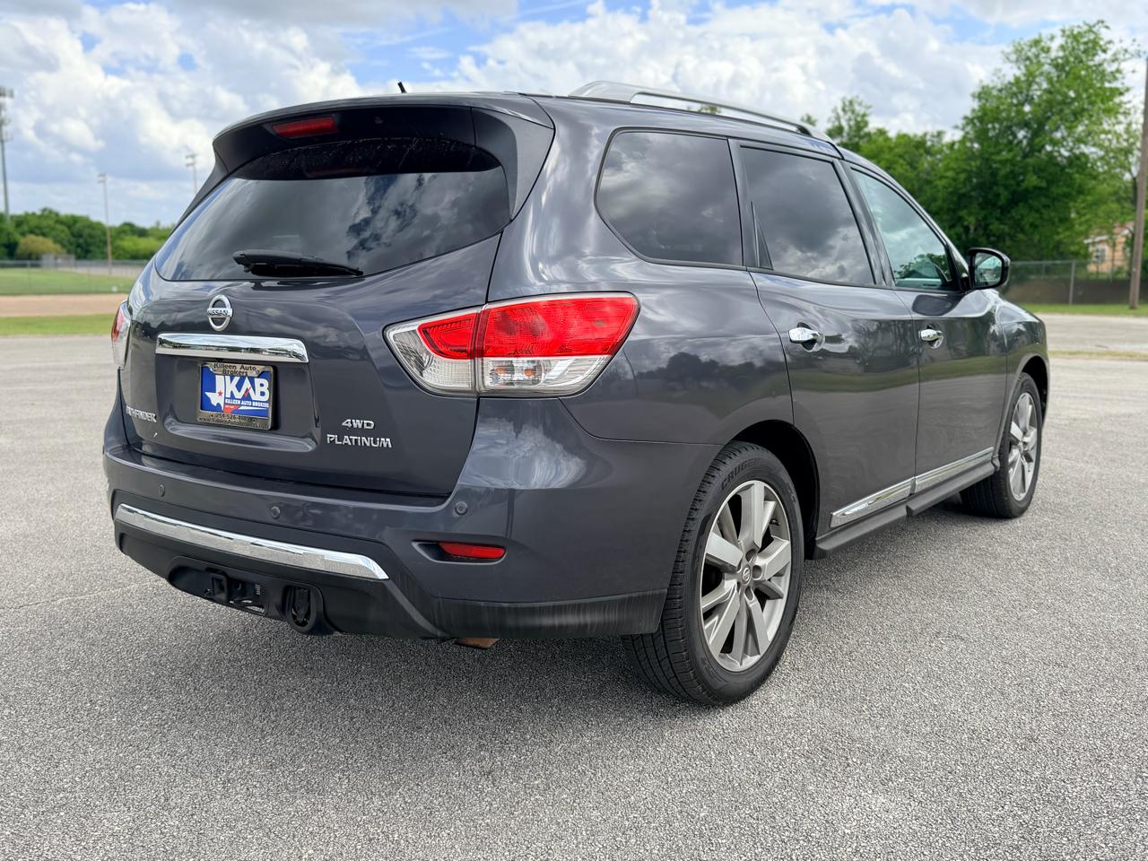 Nissan Pathfinder  2014