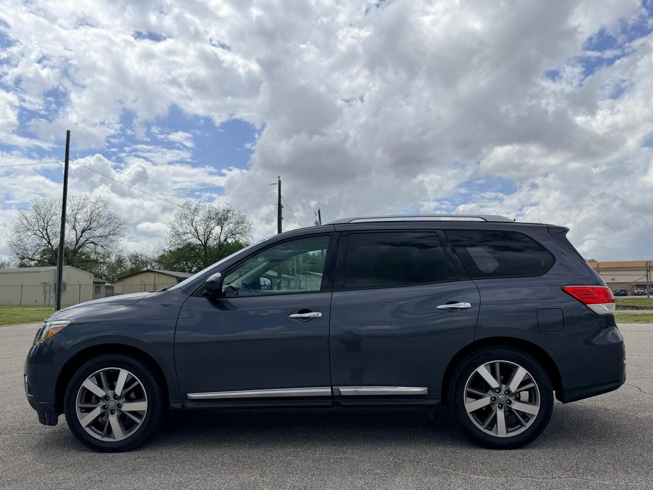 Nissan Pathfinder  2014