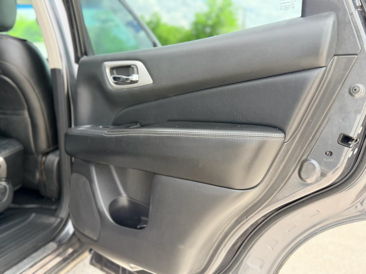 Nissan Pathfinder  2014