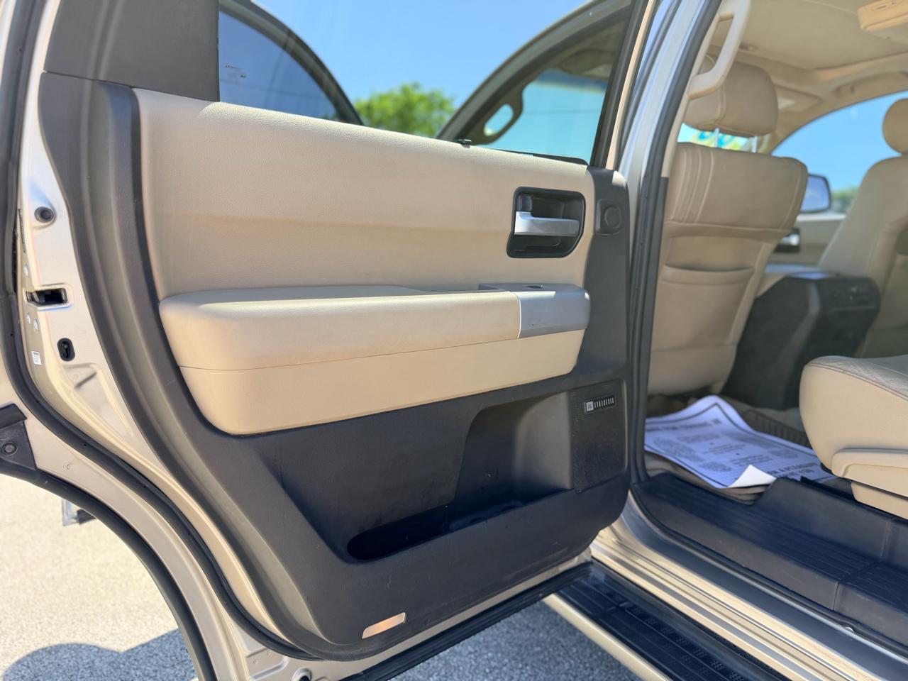 Toyota Sequoia  2008