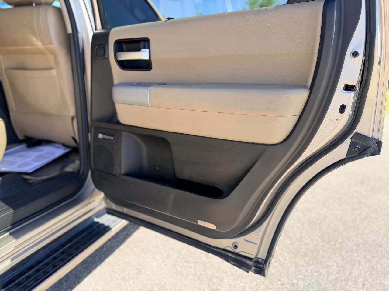 Toyota Sequoia  2008