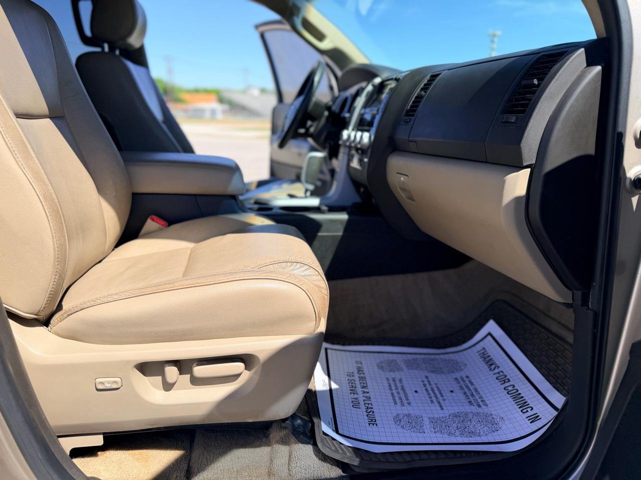 Toyota Sequoia  2008