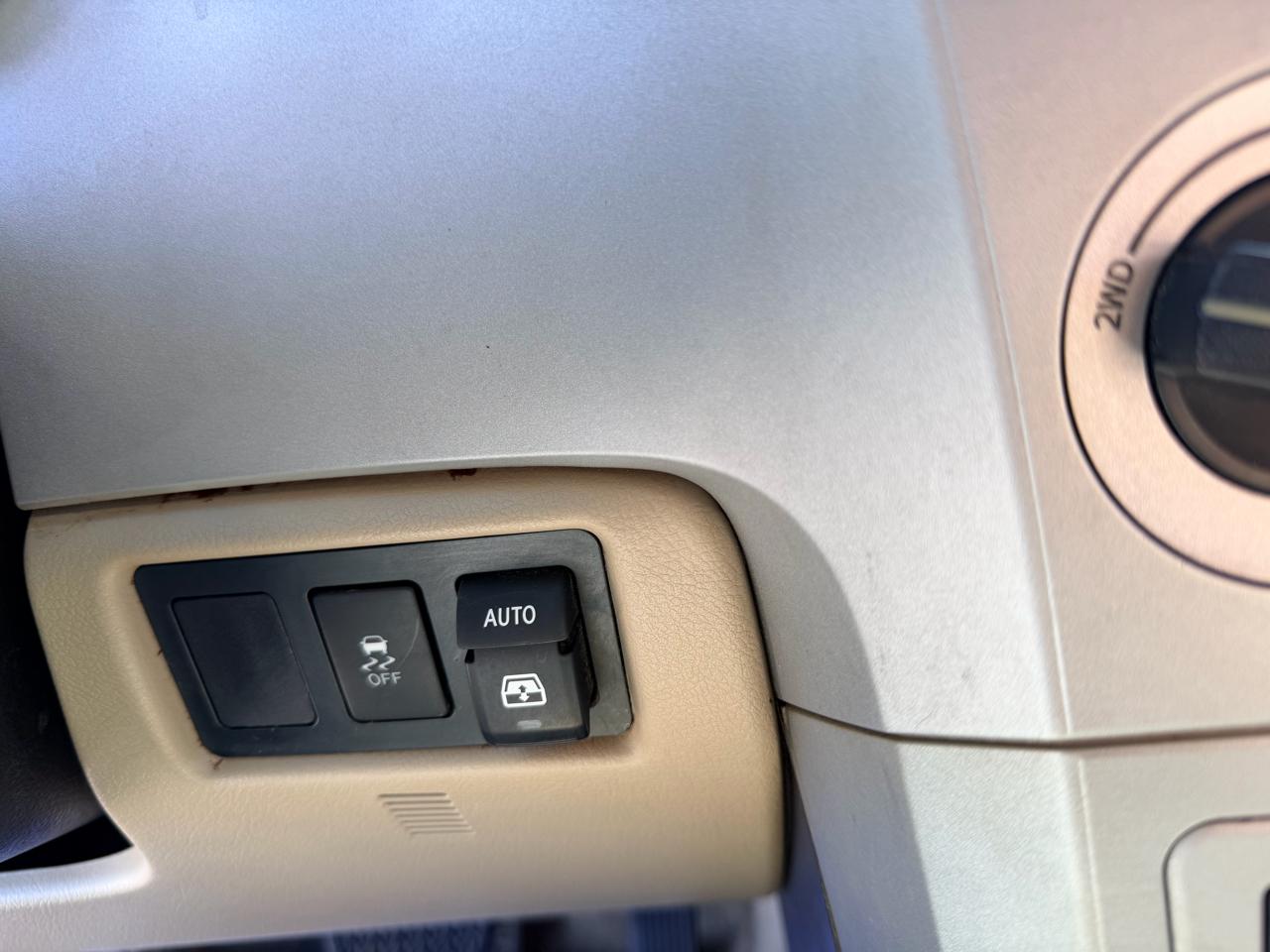 Toyota Sequoia  2008