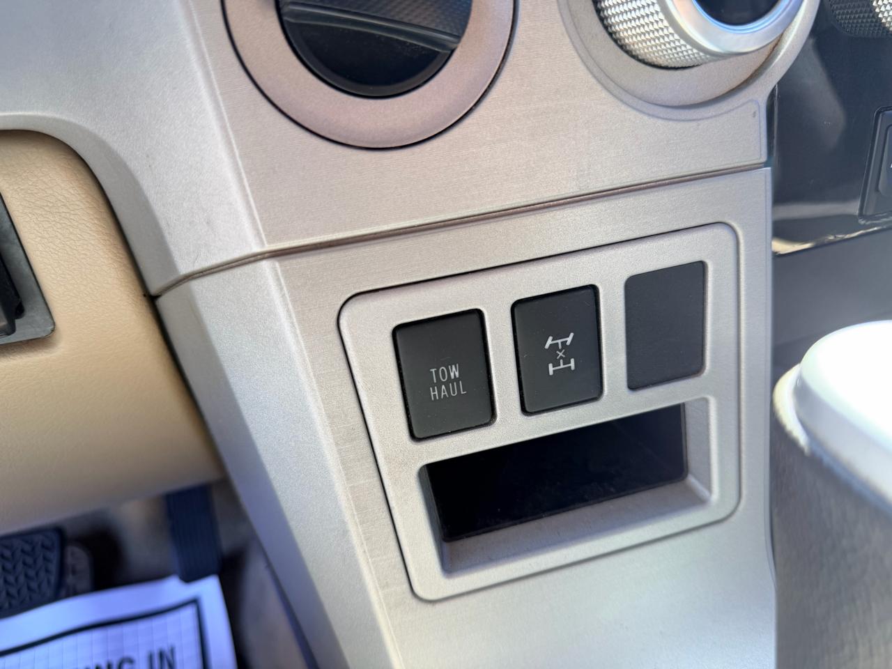 Toyota Sequoia  2008