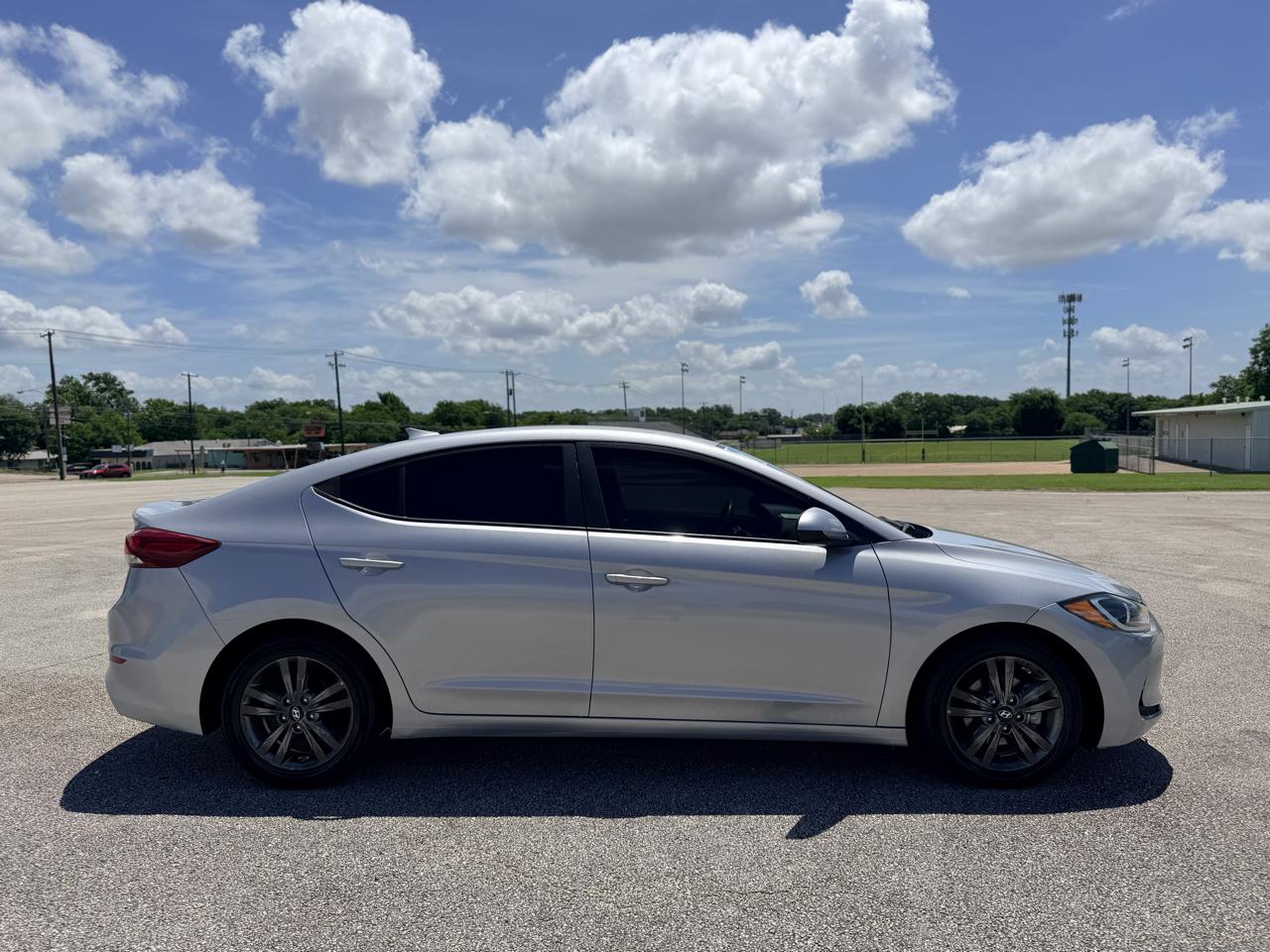 Hyundai Elantra  2017