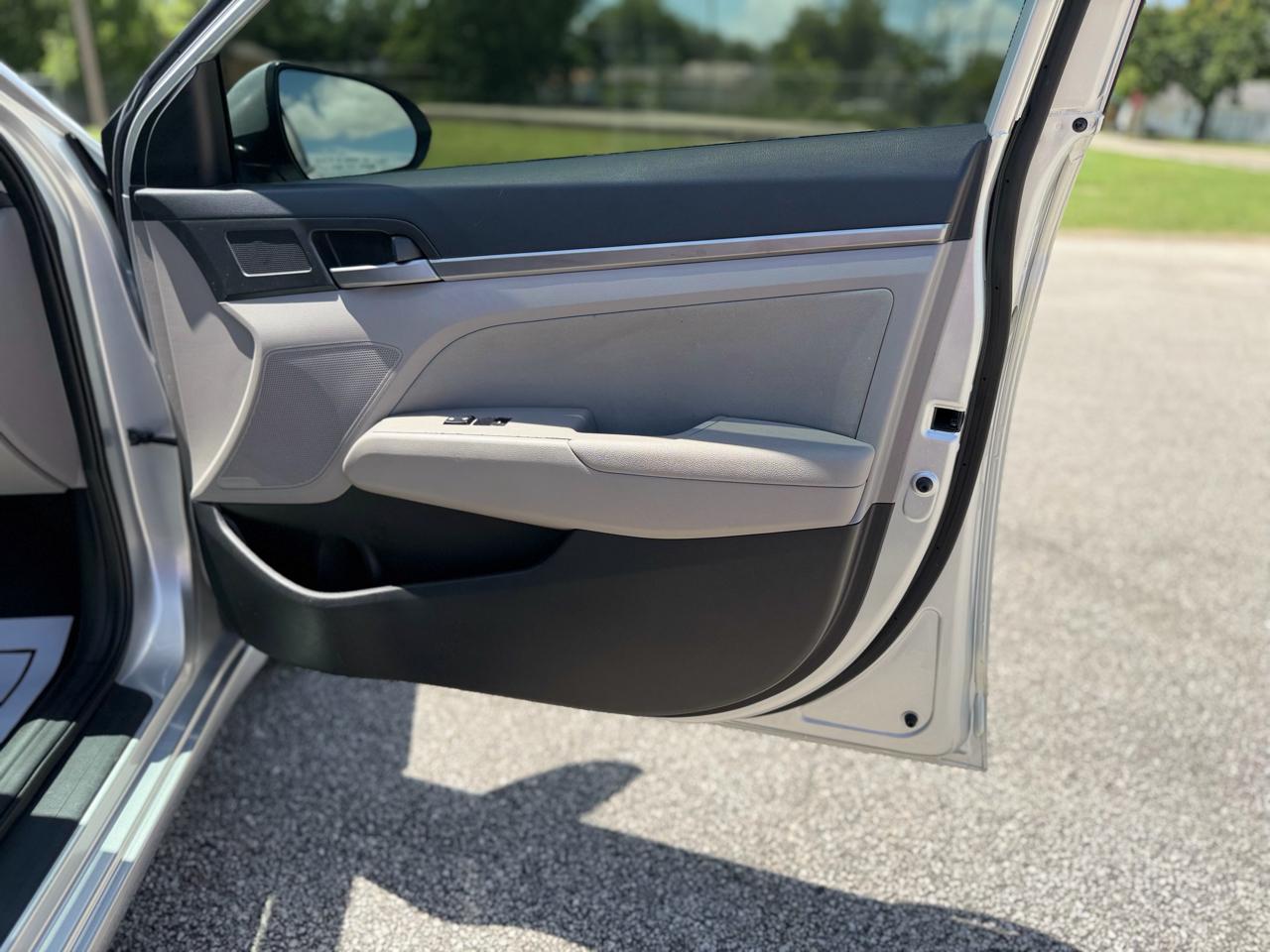 Hyundai Elantra  2017