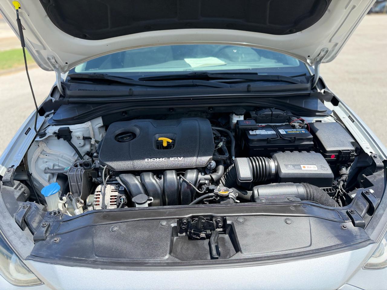 Hyundai Elantra  2017