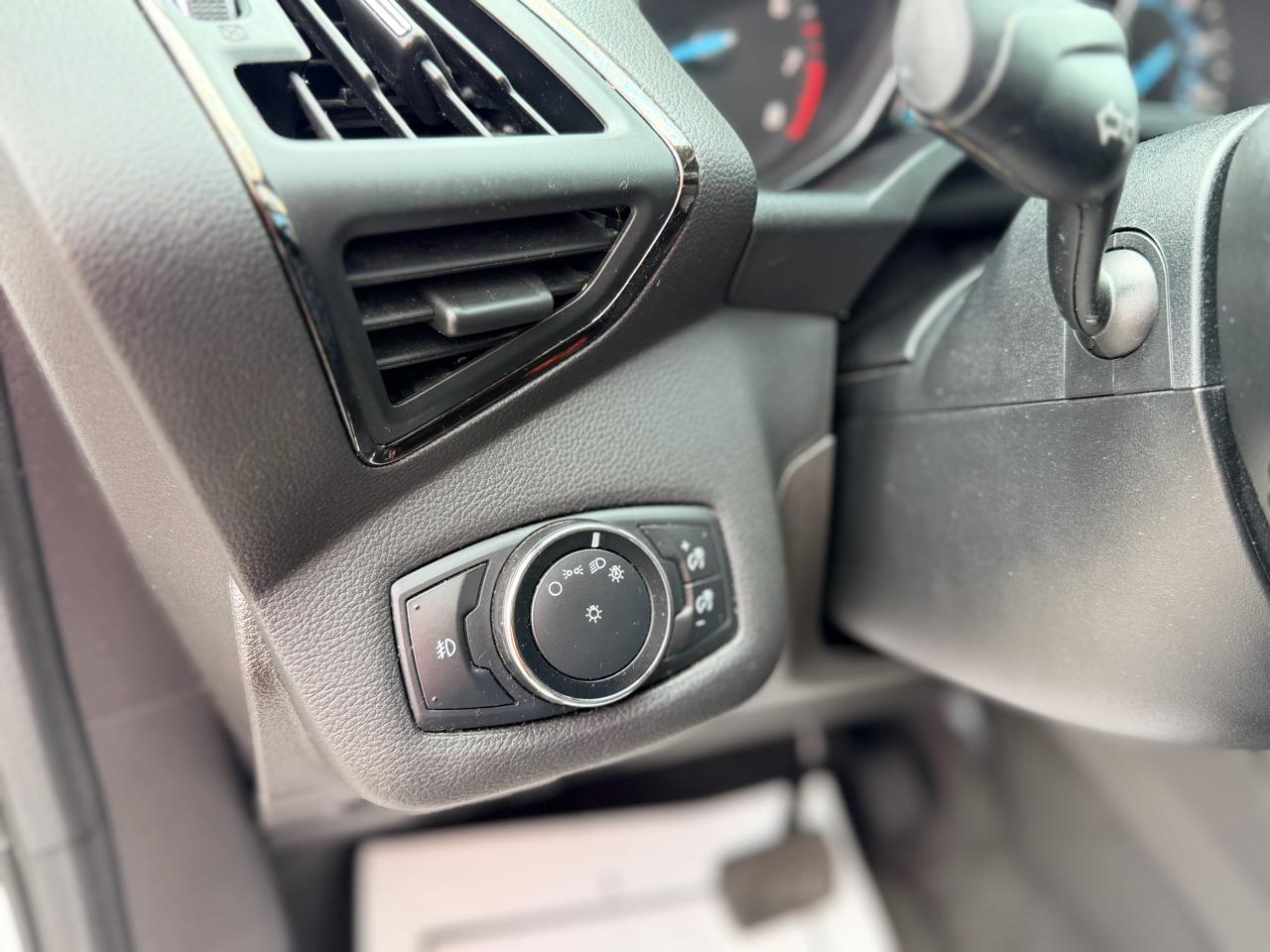 Ford Escape  2014