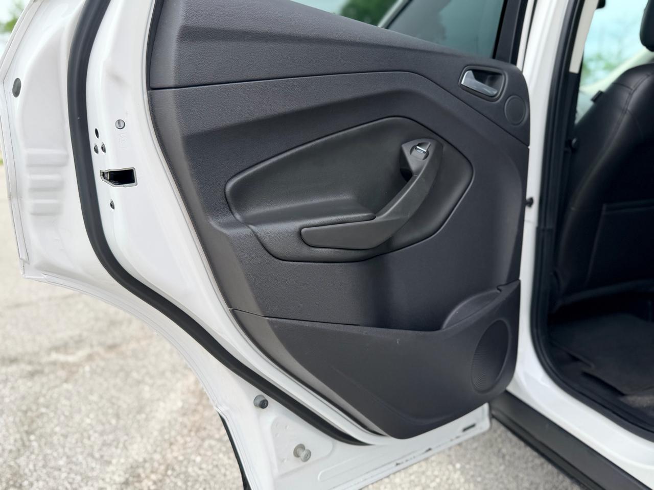 Ford Escape  2014