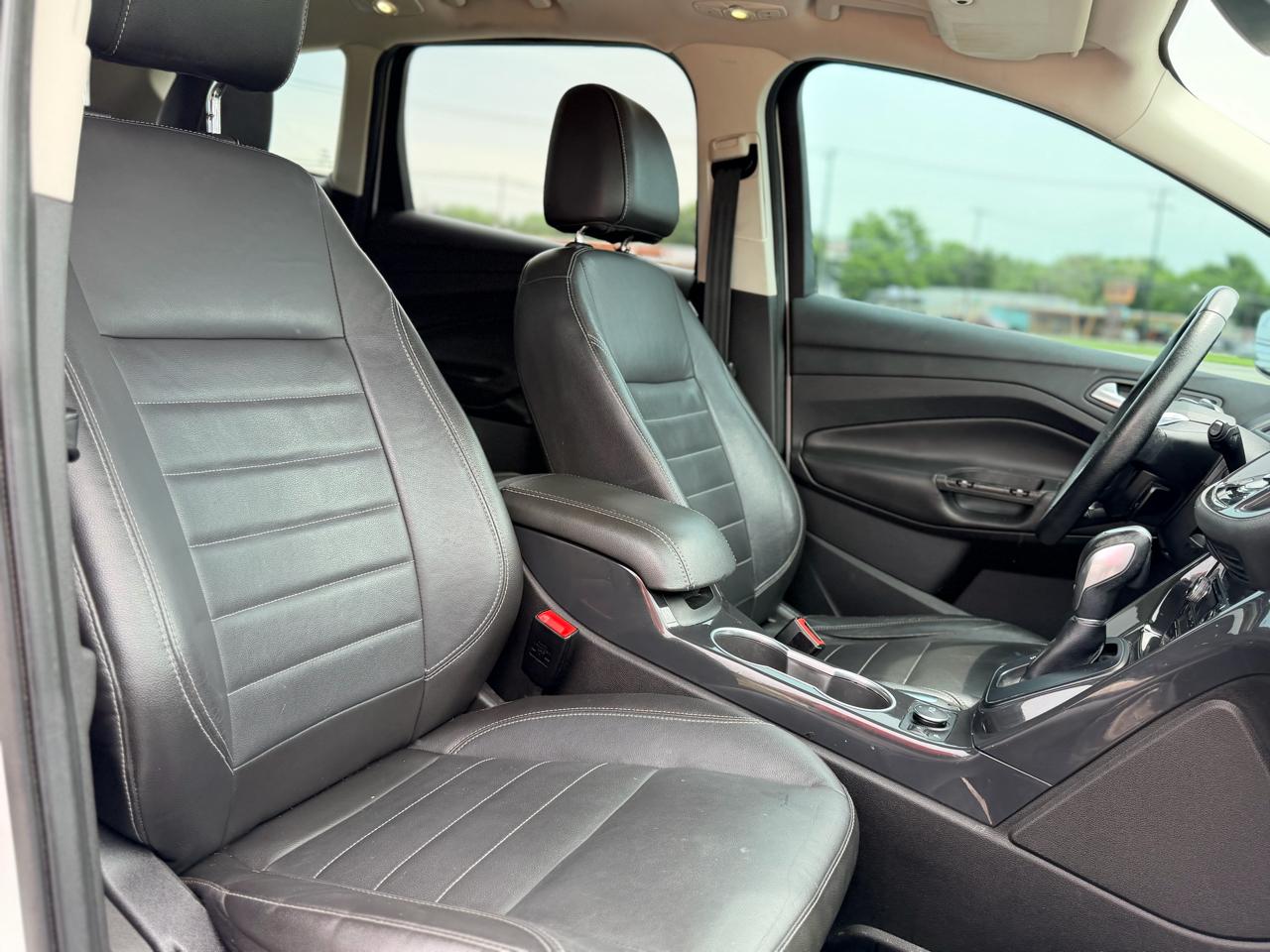 Ford Escape  2014