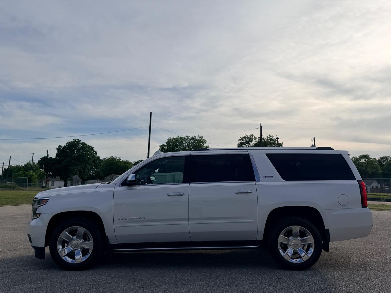 Chevrolet Suburban  2017